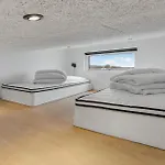 Stunning In With Sauna Nyaraló *