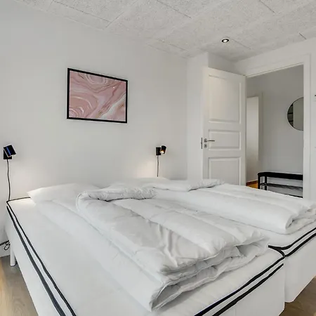 Stunning In With Sauna בית נופש